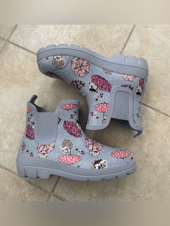Vera Bradley Shoes - Vera Bradley EveryWear Rain Boots Hedgehog Umbrella Print Waterproof Women’s 8
